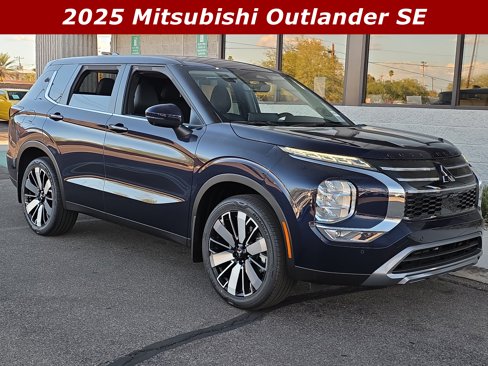 New 2025 Mitsubishi Outlander SE image 1
