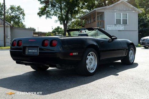 Used 1992 Chevrolet Corvette Convertible image 9