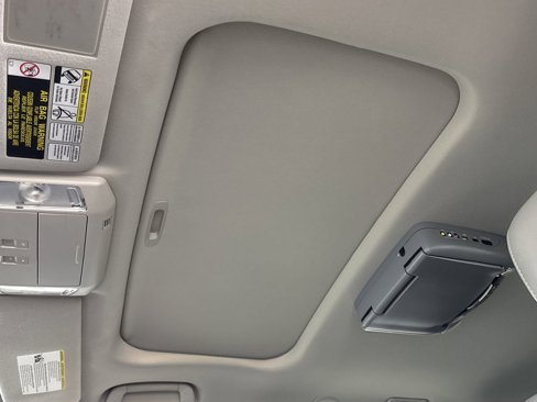 Used 2016 Toyota Sequoia Limited image 34