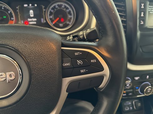 Used 2015 Jeep Cherokee Latitude image 30