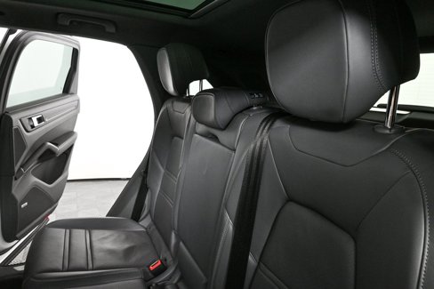 Certified 2019 Porsche Cayenne image 23