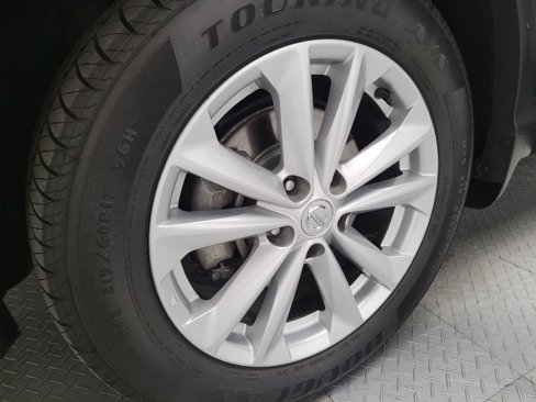 Used 2018 Nissan Rogue Sport SV image 31