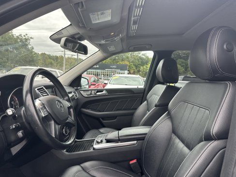 Used 2016 Mercedes-Benz GL 450 4MATIC image 11