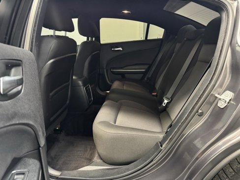 Used 2016 Dodge Charger SE image 25