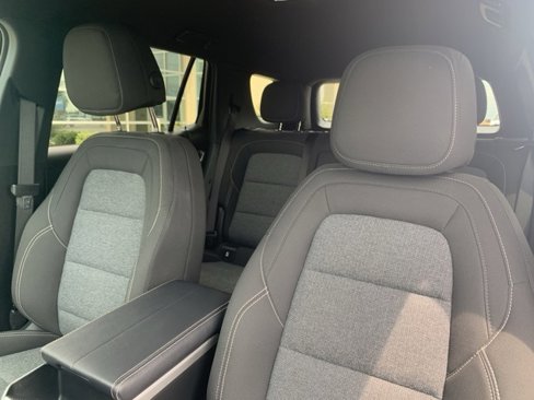 Used 2025 GMC Terrain Elevation image 11