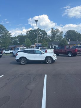 Used 2022 GMC Terrain SLT image 7