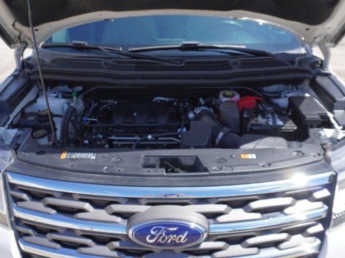 Used 2019 Ford Explorer FWD image 11