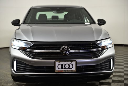 Used 2023 Volkswagen Jetta Sport image 5