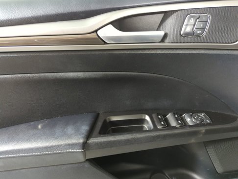 Used 2019 Ford Fusion SEL image 9