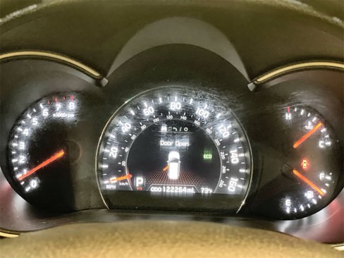 Used 2014 Kia Sorento SX image 12