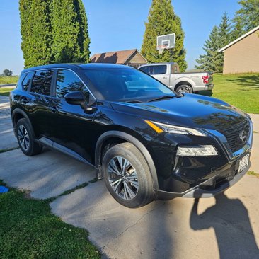 Used 2023 Nissan Rogue SV image 8