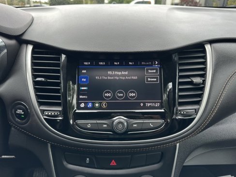 Used 2021 Chevrolet Trax LT w/ LT Convenience Package image 30