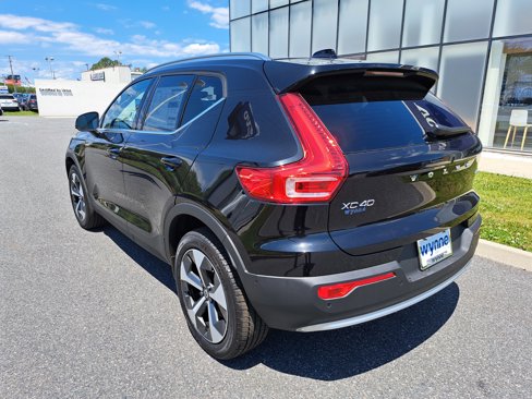 New 2025 Volvo XC40 B5 Plus w/ Climate Package image 4