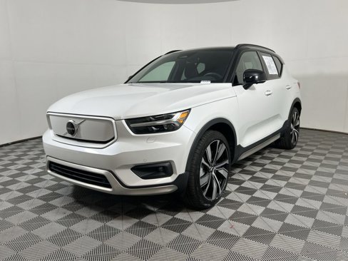Used 2021 Volvo XC40 P8 Recharge w/ Advanced Package image 6