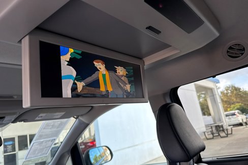 Used 2019 Toyota Sienna SE image 34