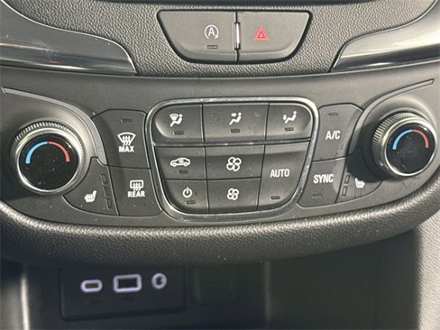 Used 2023 Chevrolet Equinox LT w/ Driver Convenience Package image 23