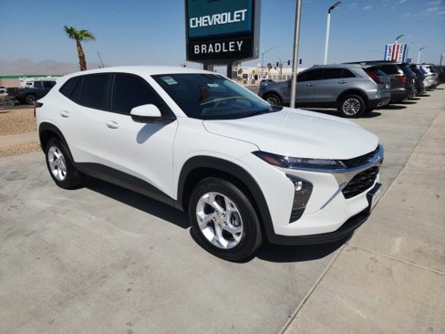 New 2026 Chevrolet Trax LS w/ LS Convenience Package image 2