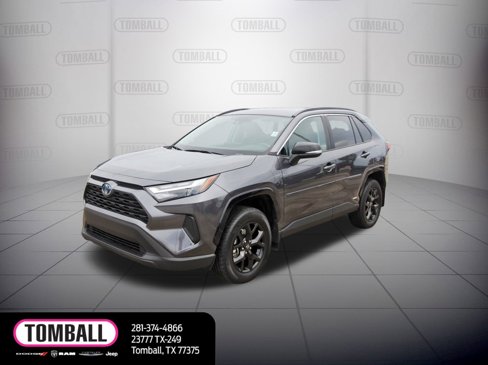 Used 2024 Toyota RAV4 LE image 3