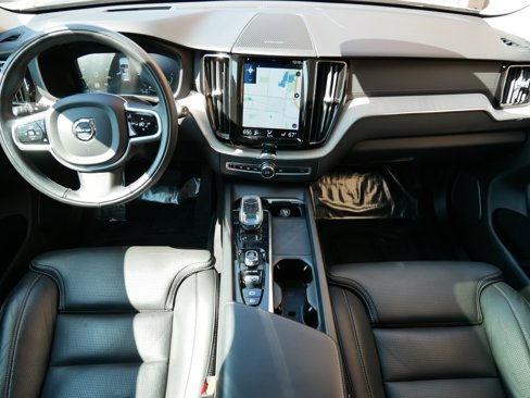 Used 2021 Volvo XC60 T8 Inscription Expression image 10