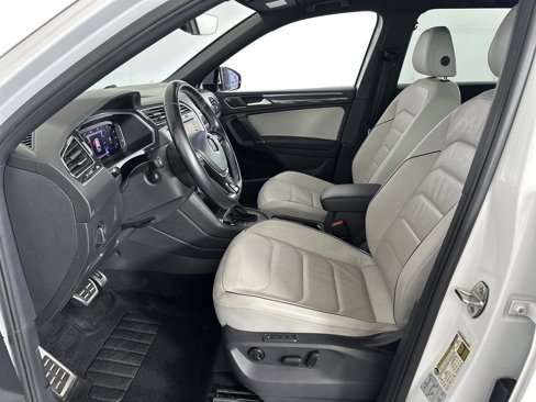 Used 2020 Volkswagen Tiguan SEL Premium R-Line w/ 3rd Row Seat Package image 6