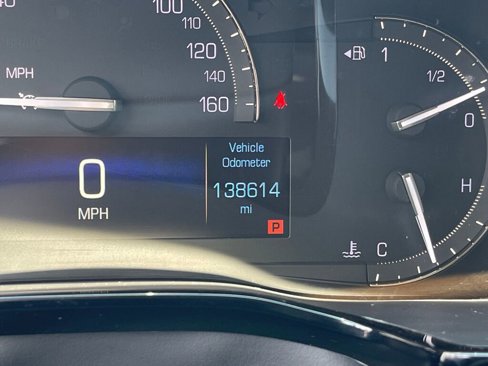 Used 2018 Cadillac XT5 Luxury w/ Driver Awareness Package image 16