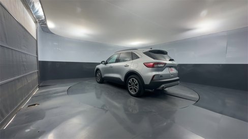 Used 2020 Ford Escape SEL image 3