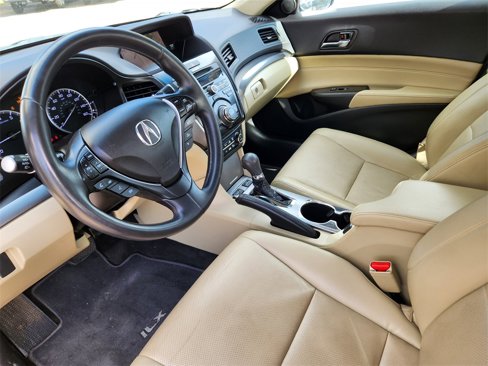 Used 2013 Acura ILX w/ Technology Package image 7