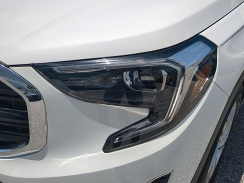 Used 2018 GMC Terrain SLE image 11