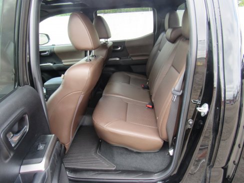 Used 2023 Toyota Tacoma Limited image 25