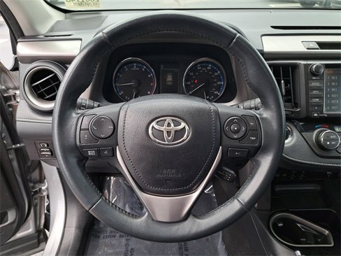 Used 2016 Toyota RAV4 Limited image 12