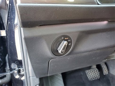Used 2022 Volkswagen Jetta SEL image 13
