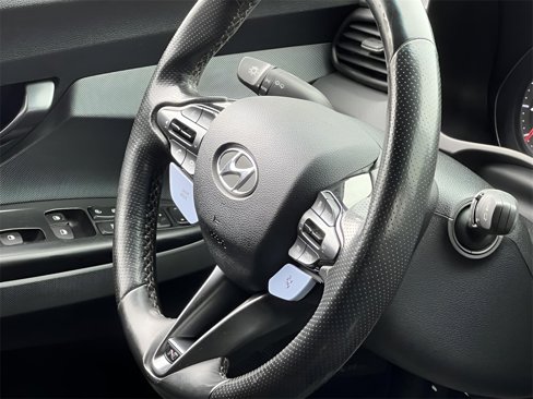Used 2020 Hyundai Veloster N image 27