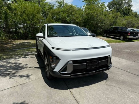 Used 2024 Hyundai Kona SEL image 1
