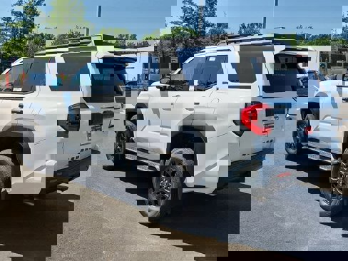 New 2025 Toyota 4Runner SR5 image 6