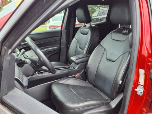 Used 2022 Jeep Compass Limited image 3
