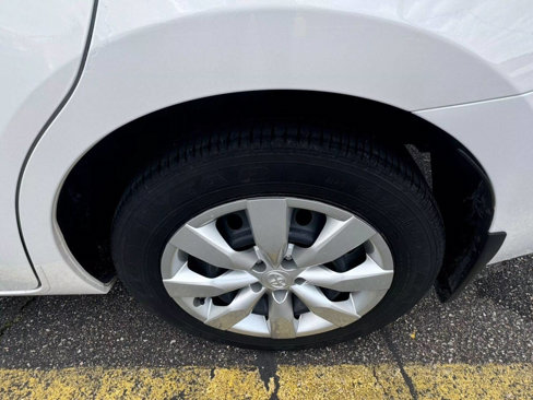 Used 2016 Toyota Corolla L image 39