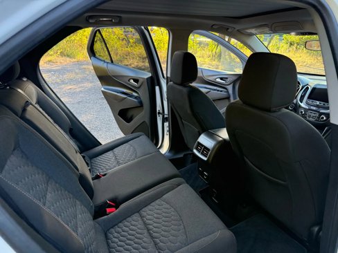 Used 2018 Chevrolet Equinox LT w/ Sun & Infotainment Package image 19