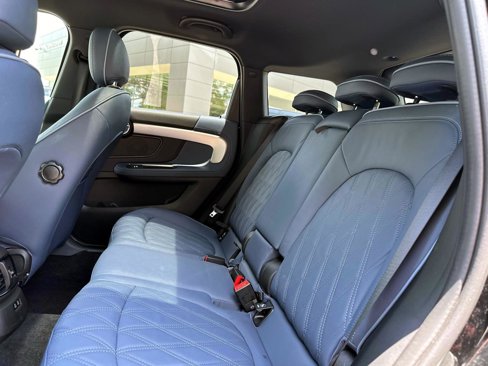 Used 2024 MINI Cooper Countryman S w/ Signature Upholstery Package image 15