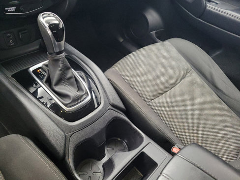 Used 2018 Nissan Rogue Sport SV image 26