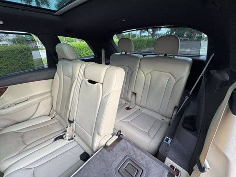 Used 2017 Audi Q7 3.0T Premium Plus w/ Premium Plus Package image 15