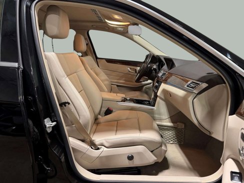 Used 2015 Mercedes-Benz E 350 4MATIC Sedan image 27