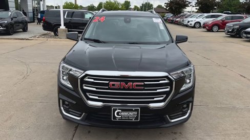 Certified 2024 GMC Terrain SLT image 3