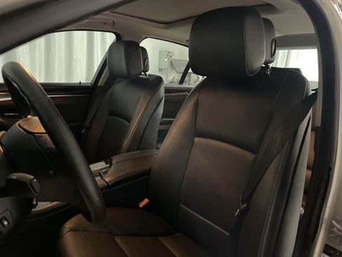 Used 2011 BMW 535i xDrive Sedan image 22