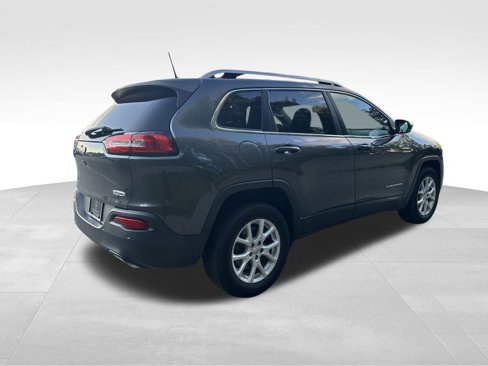 Used 2017 Jeep Cherokee Latitude w/ Safety/Convenience Group image 5