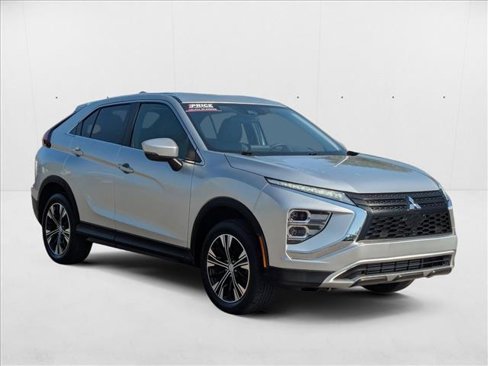 Used 2022 Mitsubishi Eclipse Cross SE image 3