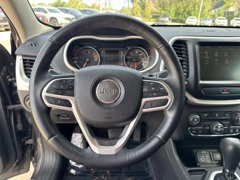 Used 2018 Jeep Cherokee Latitude Plus w/ Comfort/Convenience Group image 21