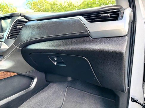 Used 2019 Chevrolet Suburban LT image 19