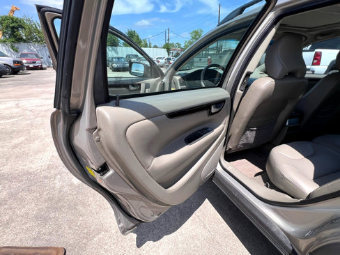 Used 2002 Volvo V70 Cross Country image 27