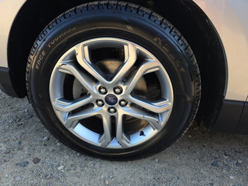 Used 2018 Ford Edge Titanium w/ Technology Package image 9