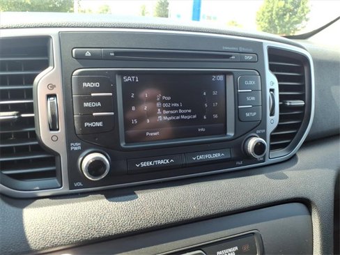 Used 2017 Kia Sportage LX image 16